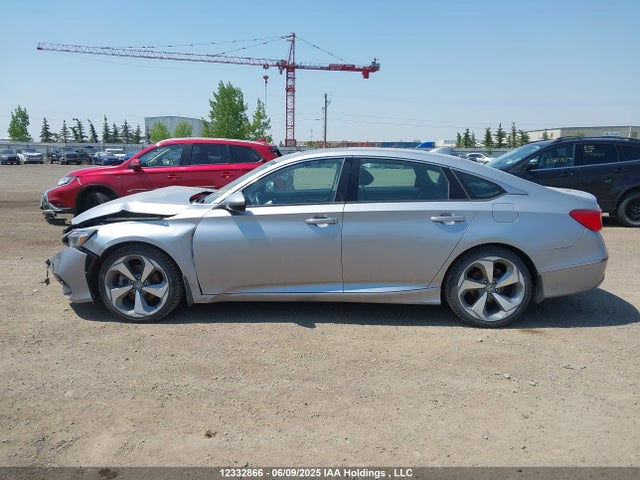 1HGCV1F95JA806410 Honda Accord Touring