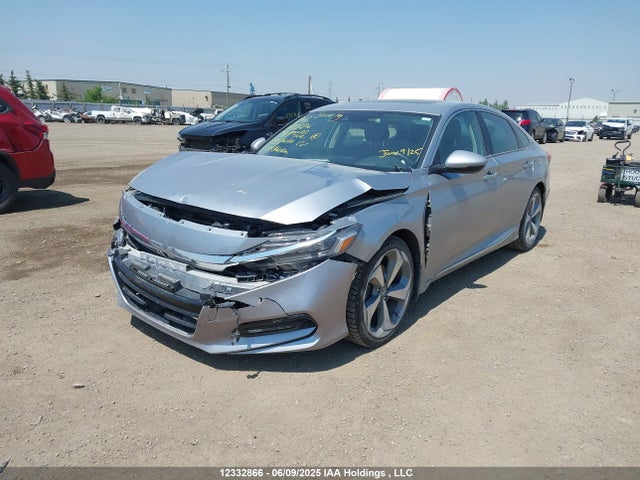 1HGCV1F95JA806410 Honda Accord Touring