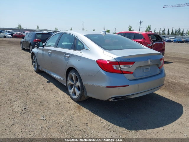 1HGCV1F95JA806410 Honda Accord Touring
