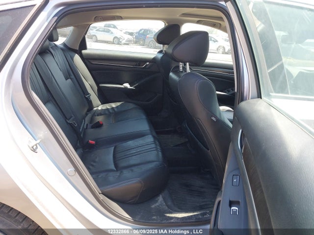 1HGCV1F95JA806410 Honda Accord Touring