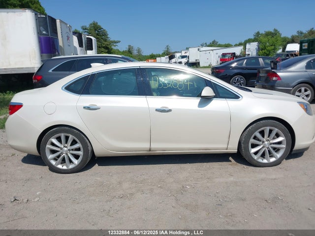 1G4PS5SK8F4153579 Buick lea