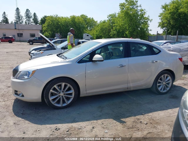 1G4PS5SK8F4153579 Buick lea