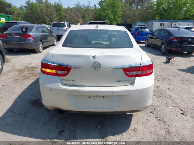 1G4PS5SK8F4153579 Buick lea