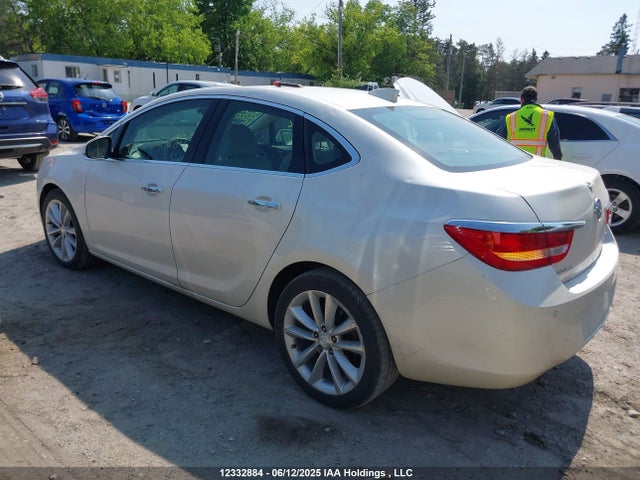 1G4PS5SK8F4153579 Buick lea