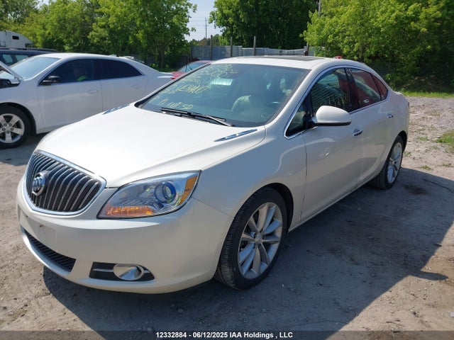 1G4PS5SK8F4153579 Buick lea