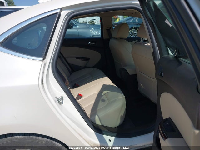 1G4PS5SK8F4153579 Buick lea