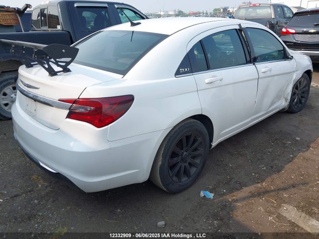 Chrysler 200 2014 1C3CCBBB5EN100737 Image 4
