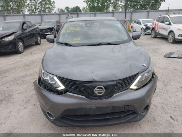 JN1BJ1CR6KW327799 Nissan 2019