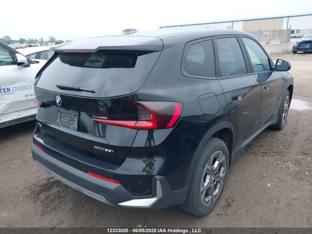 WBX73EF09P5W99526 BMW X1
