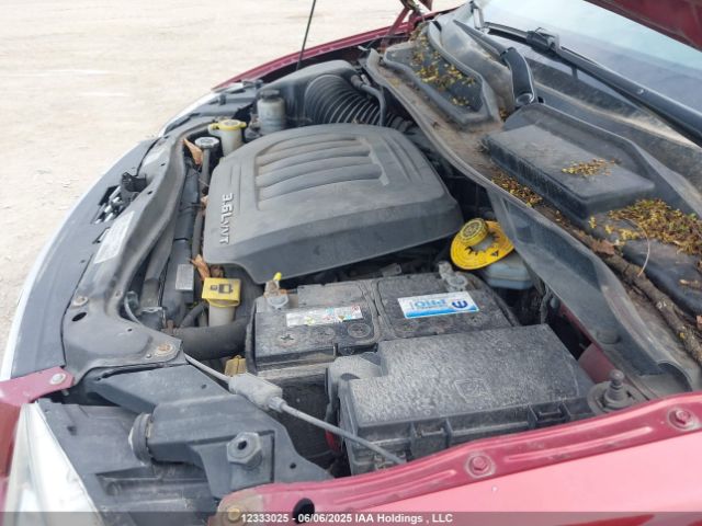 2C4RC1GGXGR138846 Chrysler Town and Country