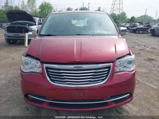 2C4RC1GGXGR138846 Chrysler Town and Country