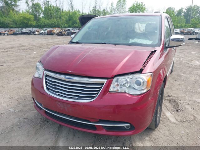 2C4RC1GGXGR138846 Chrysler Town and Country