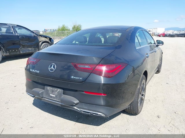 W1K5J4HB0SN520615 Mercedes-Benz m260
