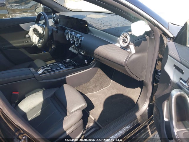 W1K5J4HB0SN520615 Mercedes-Benz m260