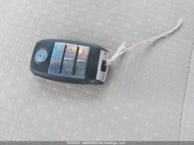 KNDMB5C12J6356798 KIA Sedona