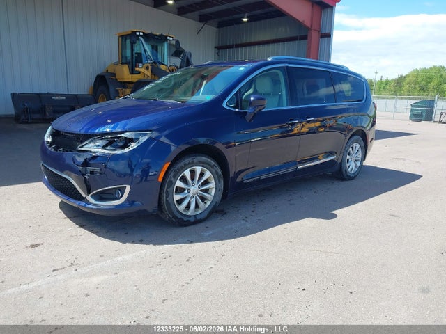 Продаж на аукціоні авто 2018 Chrysler Pacifica Touring L Plus, vin: 2C4RC1EG1JR312460, номер лоту: 12333225