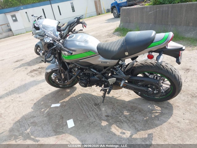 JKAZR2E16KA003910 Kawasaki ZR900