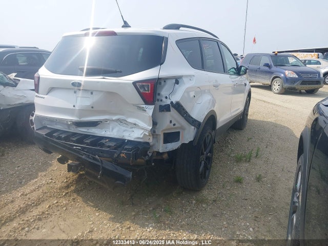 1FMCU9J9XKUB37618 Ford 2019