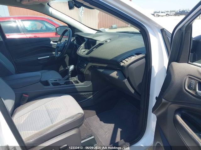 1FMCU9J9XKUB37618 Ford 2019