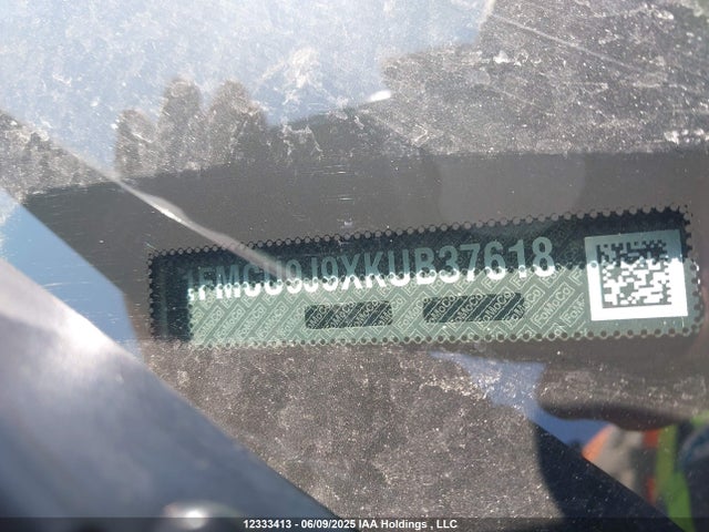 1FMCU9J9XKUB37618 Ford 2019