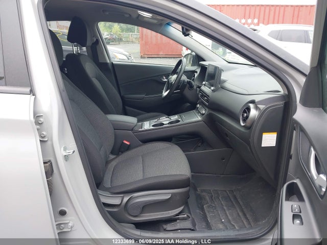 KM8K23AG2NU154365 Hyundai Kona Electric Preferred With Two-tone Roof