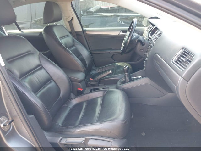 3VW3A7AJ8FM207636 Volkswagen 2015