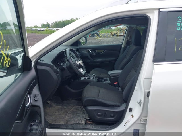 5N1AT2MV9HC842421 Nissan Rogue