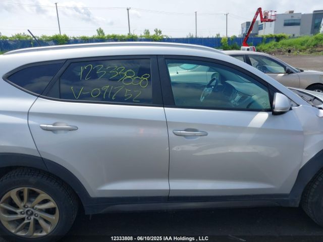 KM8J33A49GU091752 Hyundai Tucson