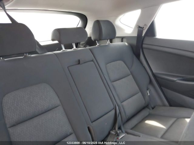 KM8J33A49GU091752 Hyundai Tucson