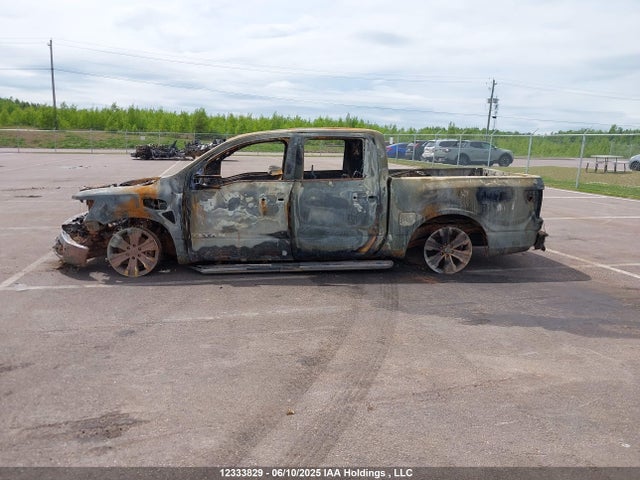 1N6AA1E52HN533216 Nissan Titan Sv/sl/pro-4x/plat Res