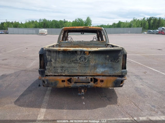 1N6AA1E52HN533216 Nissan Titan Sv/sl/pro-4x/plat Res