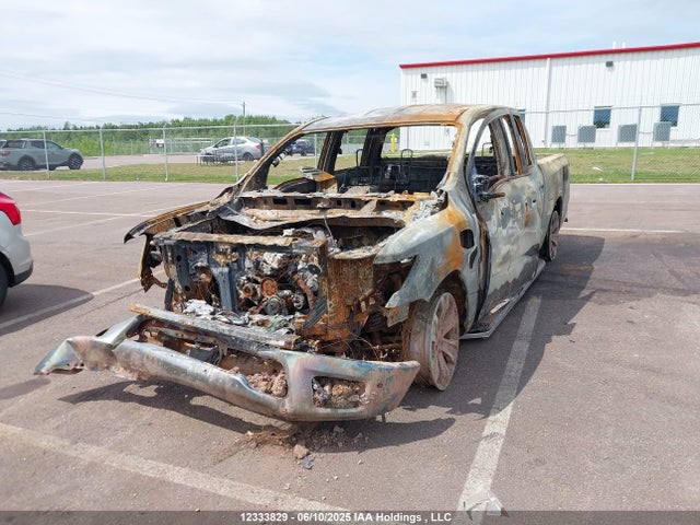 1N6AA1E52HN533216 Nissan Titan Sv/sl/pro-4x/plat Res