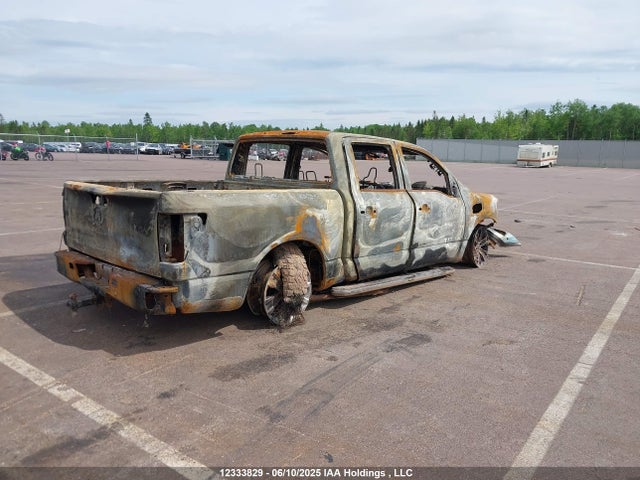 1N6AA1E52HN533216 Nissan Titan Sv/sl/pro-4x/plat Res