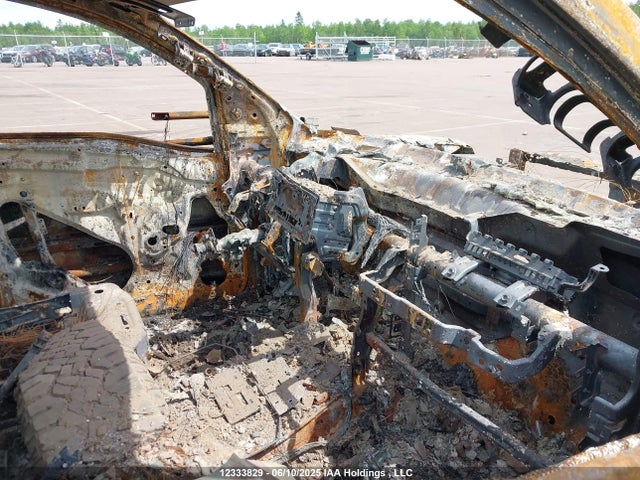 1N6AA1E52HN533216 Nissan Titan Sv/sl/pro-4x/plat Res