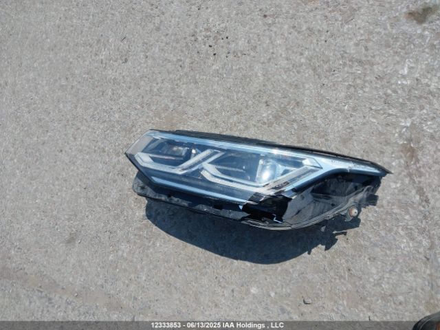 3VV4B7AX8NM048710 Volkswagen Tiguan