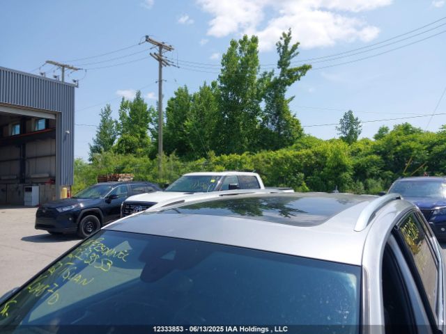 3VV4B7AX8NM048710 Volkswagen Tiguan