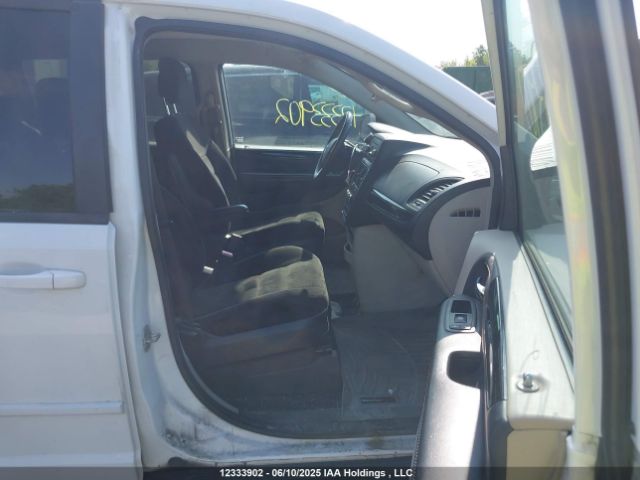 2C4RDGBG0FR612809 Dodge Grand Caravan Se/sxt
