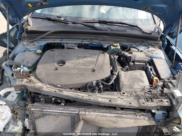 YV4L12UF8R2255983 Volvo b4204t