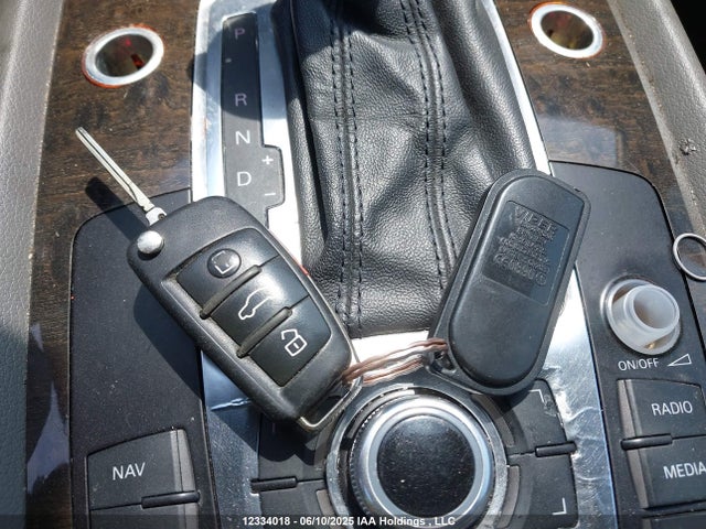 2010 Audi Q7 Premium მანქანა იყიდება აუქციონზე, vin: WA1JYCFE0AD002174, აუქციონის ნომერი: 12334018