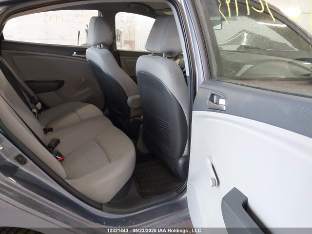 KMHCT4AE4GU067821 Hyundai Accent Le