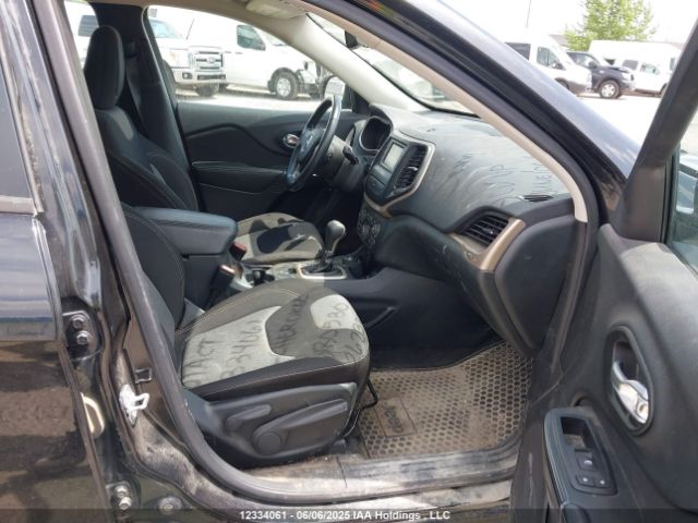 1C4PJMAS6FW680530 Jeep Cherokee