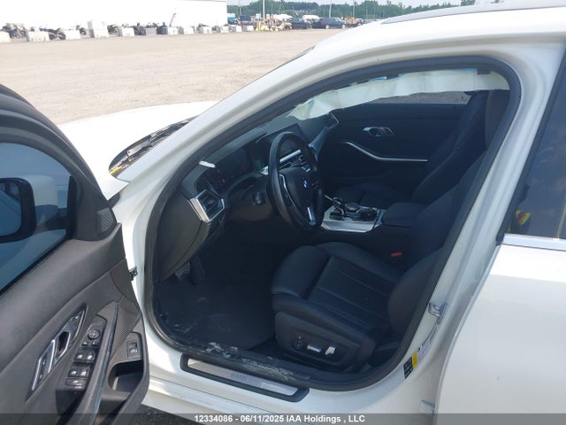 3MW5R7J05M8C03915 BMW 330i Xdrive
