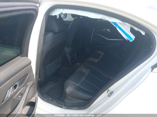3MW5R7J05M8C03915 BMW 330i Xdrive