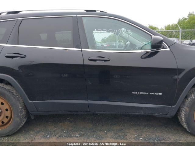 1C4PJMCB7KD279541 Jeep 2019