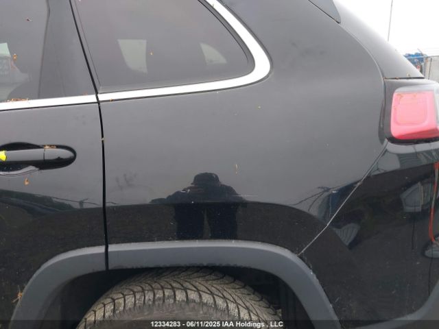 1C4PJMCB7KD279541 Jeep 2019