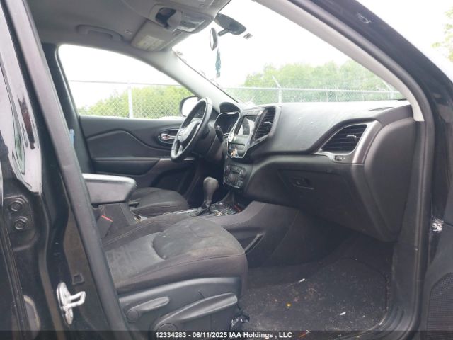 1C4PJMCB7KD279541 Jeep 2019