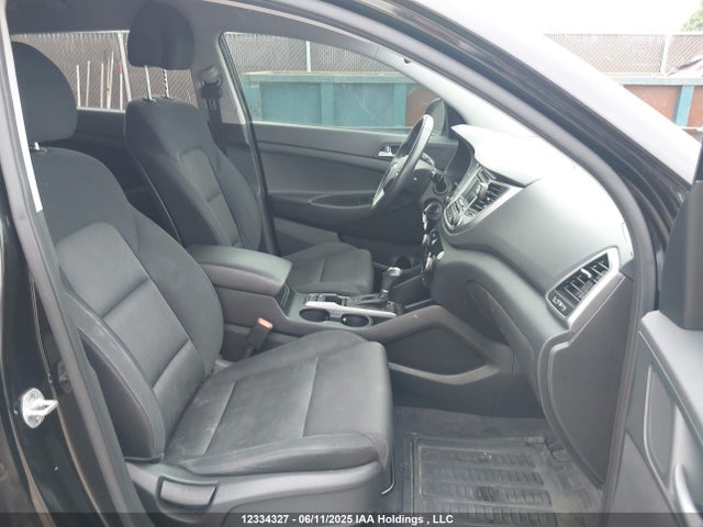KM8J33A4XGU239763 Hyundai 2016