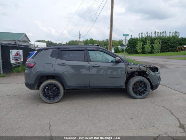 3C4NJDDB2NT156704 Jeep 2022