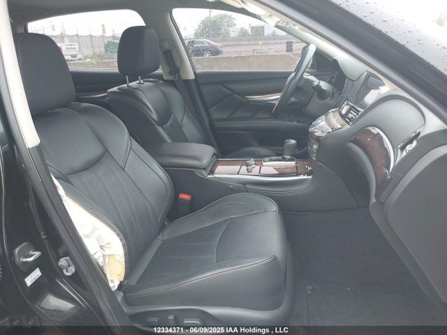 JN1AY1PR1FM180245 Infiniti Q70l