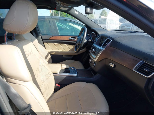 4JGDF2EE1FA460993 Mercedes-Benz Gl-Class